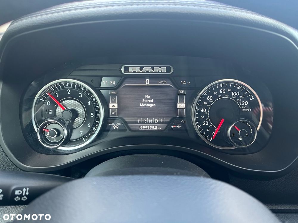RAM 1500 Quad Cab Laramie - 11