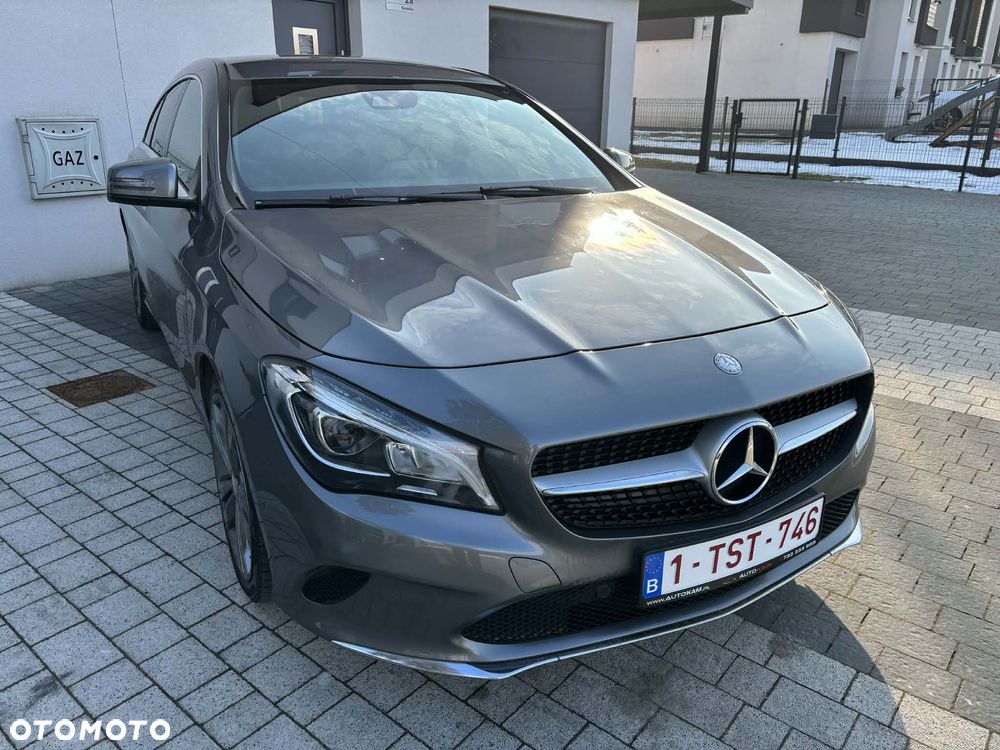 Mercedes-Benz CLA 180 Peak Edition - 21