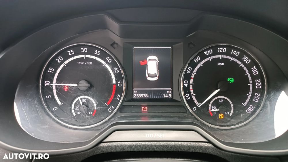 Skoda Octavia 2.0 TDI DSG 4X4 RS - 17