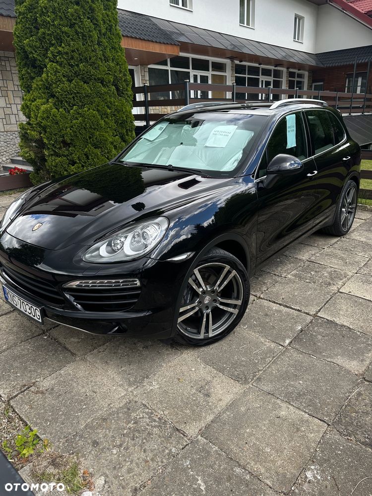 Porsche Cayenne 2011 photo 2