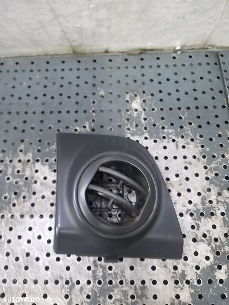 Grila ventilatie bord stanga chevrolet aveo t250 - 1
