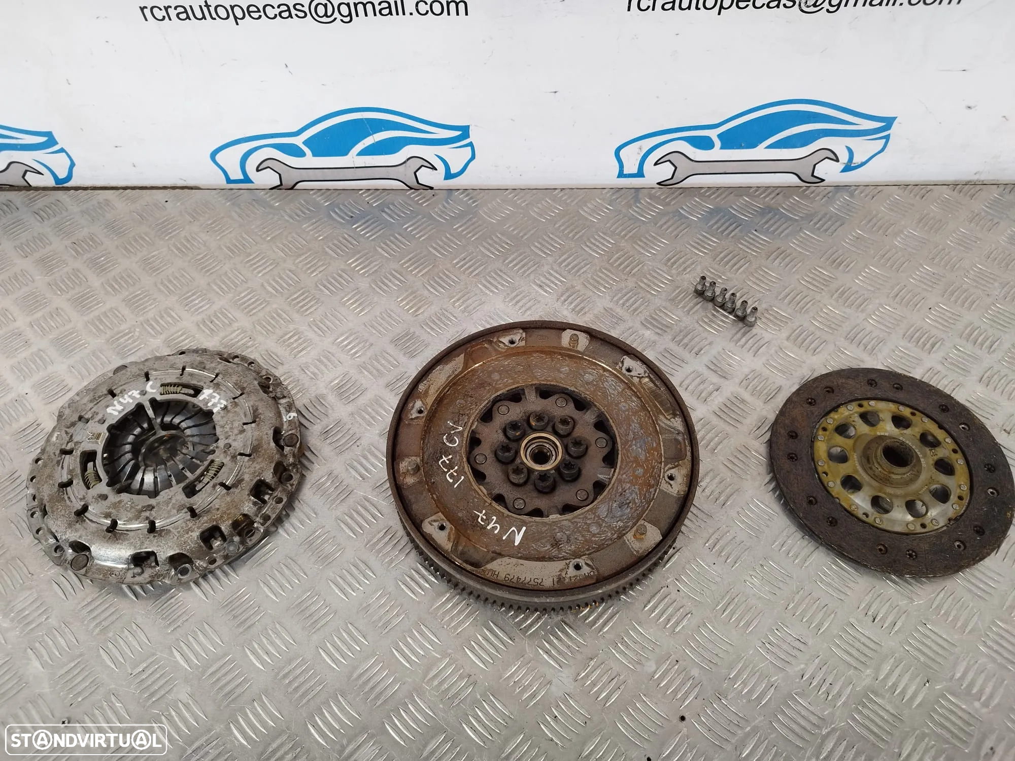 EMBRAIAGEM BIMASSA BMW SERIE 3 E93 CABRIO 320D 16V 177CV N47D20C 21217567830 7567830 7577479 SERIE 3 E90 E91 E92 COUPE SERIE 1 E81 E82 COUPE E87 E88 CABRIO X1 E84 X3 E83 - 12