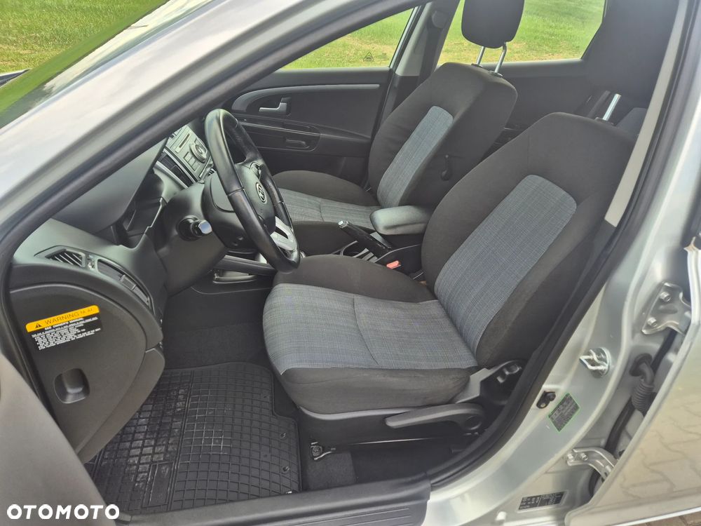 Kia Ceed 1.6 CRDi 90 Vision - 8