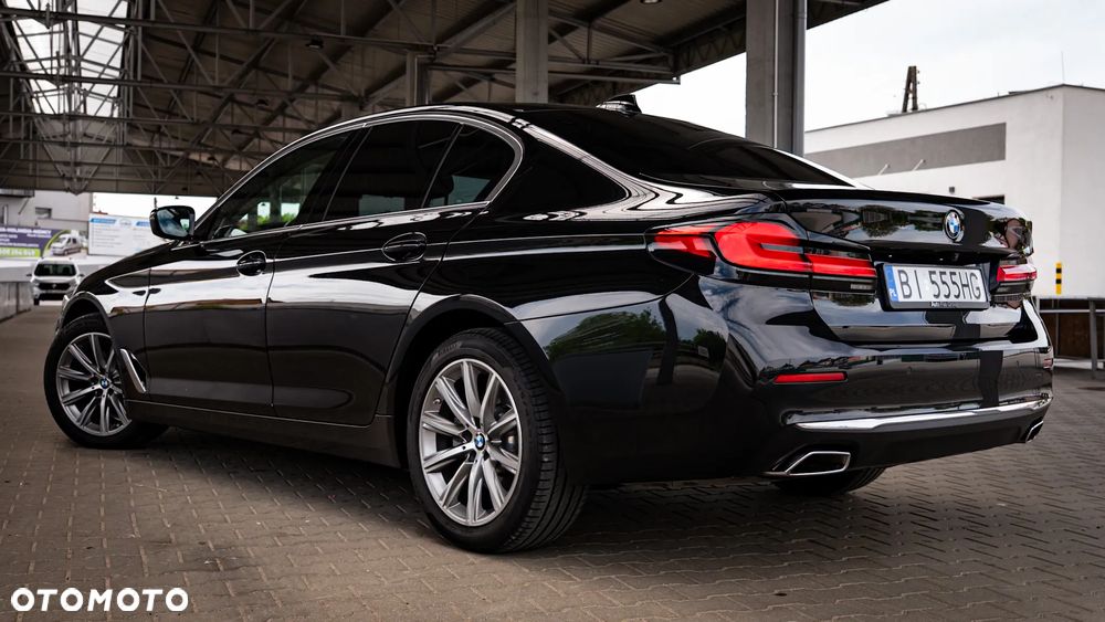 BMW Seria 5 520d xDrive Luxury Line - 4