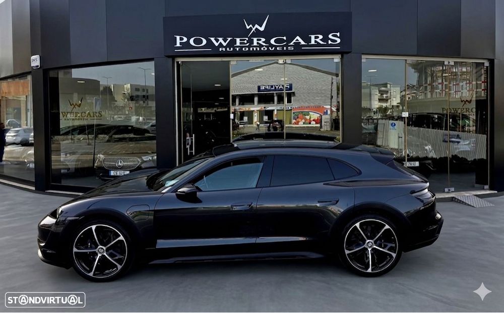 Porsche Taycan Cross Turismo 4 - 19