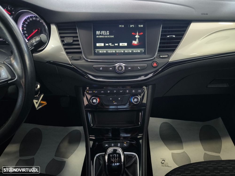 Opel Astra 1.2 T GS Line S/S - 12