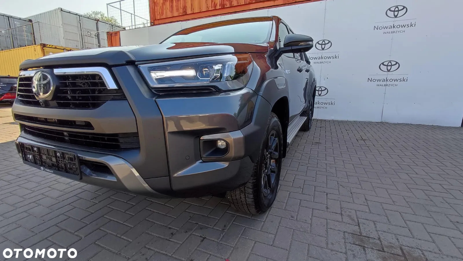 Toyota Hilux 2.8 D-4D Double Cab Invincible 4x4 - 8