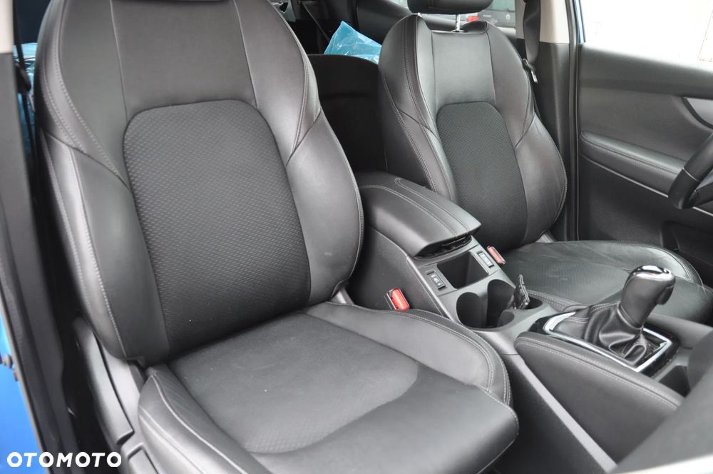 Nissan Qashqai 1.2 DIG-T Xtronic TEKNA+ - 33