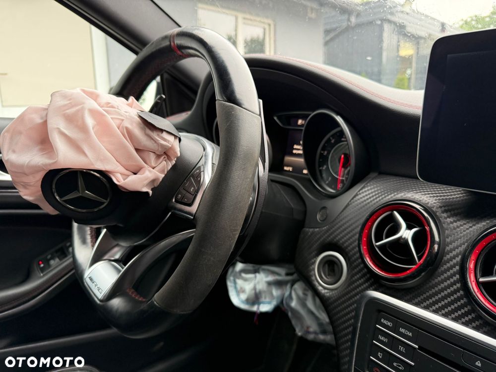 Mercedes-Benz Klasa A AMG 45 4Matic AMG Speedshift 7G-DCT - 12