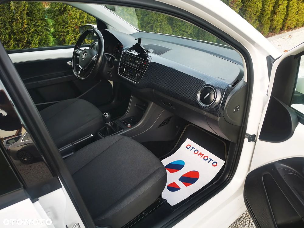 Volkswagen up! high - 21