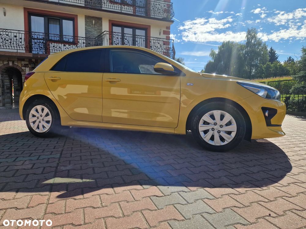 Kia Rio 1.2 L - 10