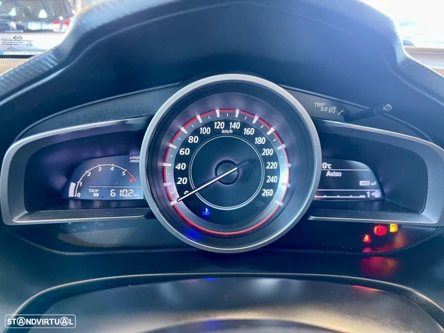 Mazda 3 Hatchback - 12