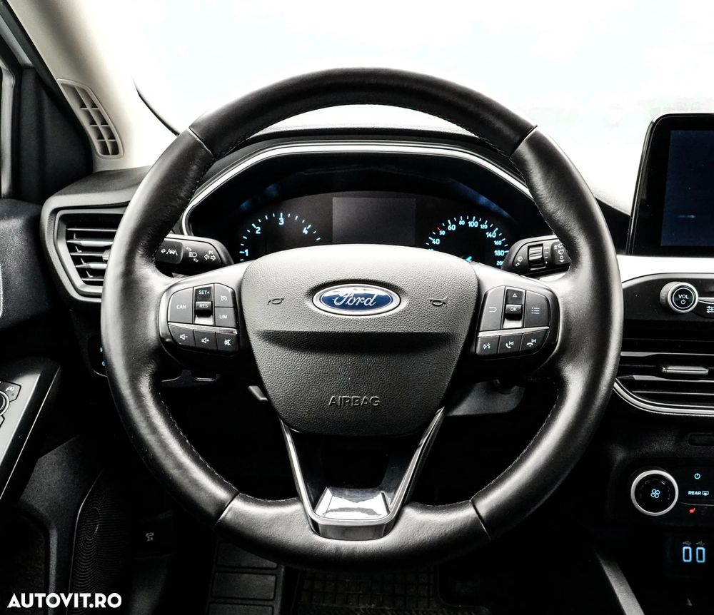 Ford Focus 1.5 EcoBlue Titanium Business - 17