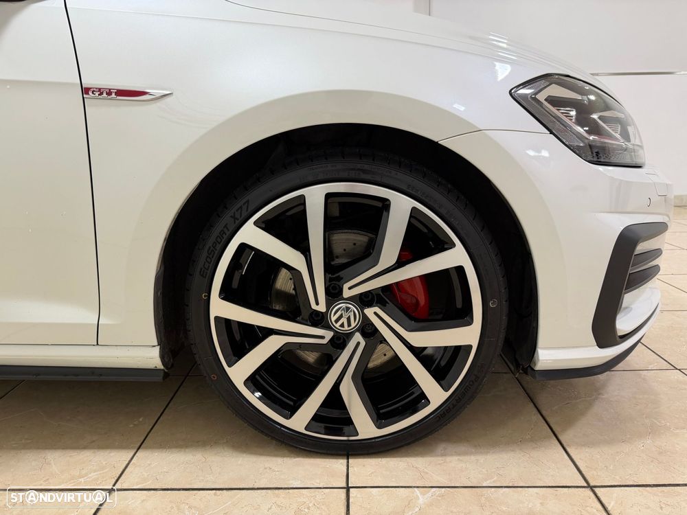 VW Golf 2.0 TSi GTi DSG Performance - 11