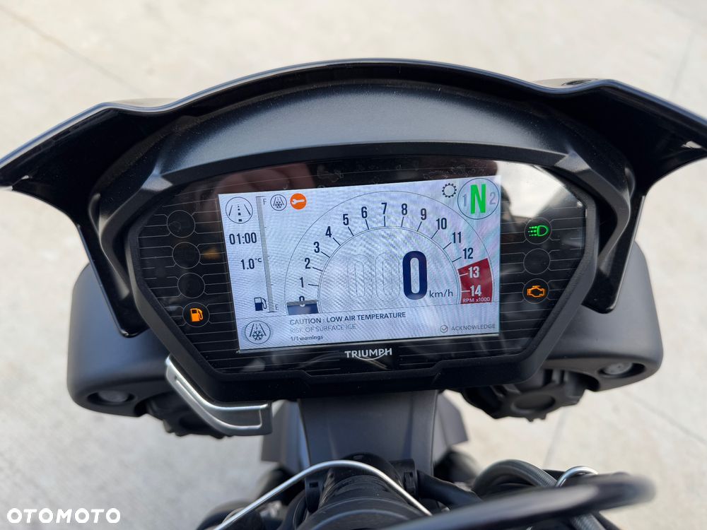 Triumph Street Triple - 34