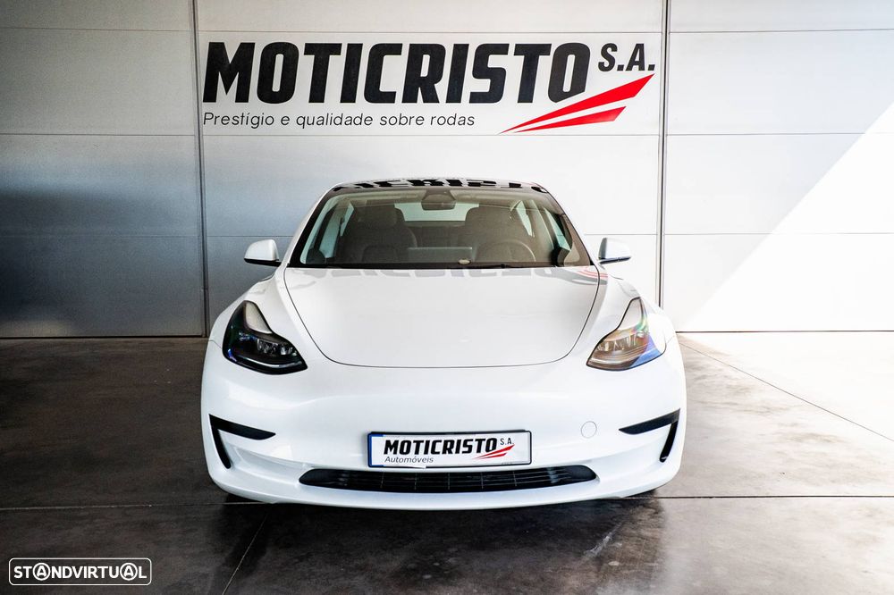 Tesla Model 3 - 3
