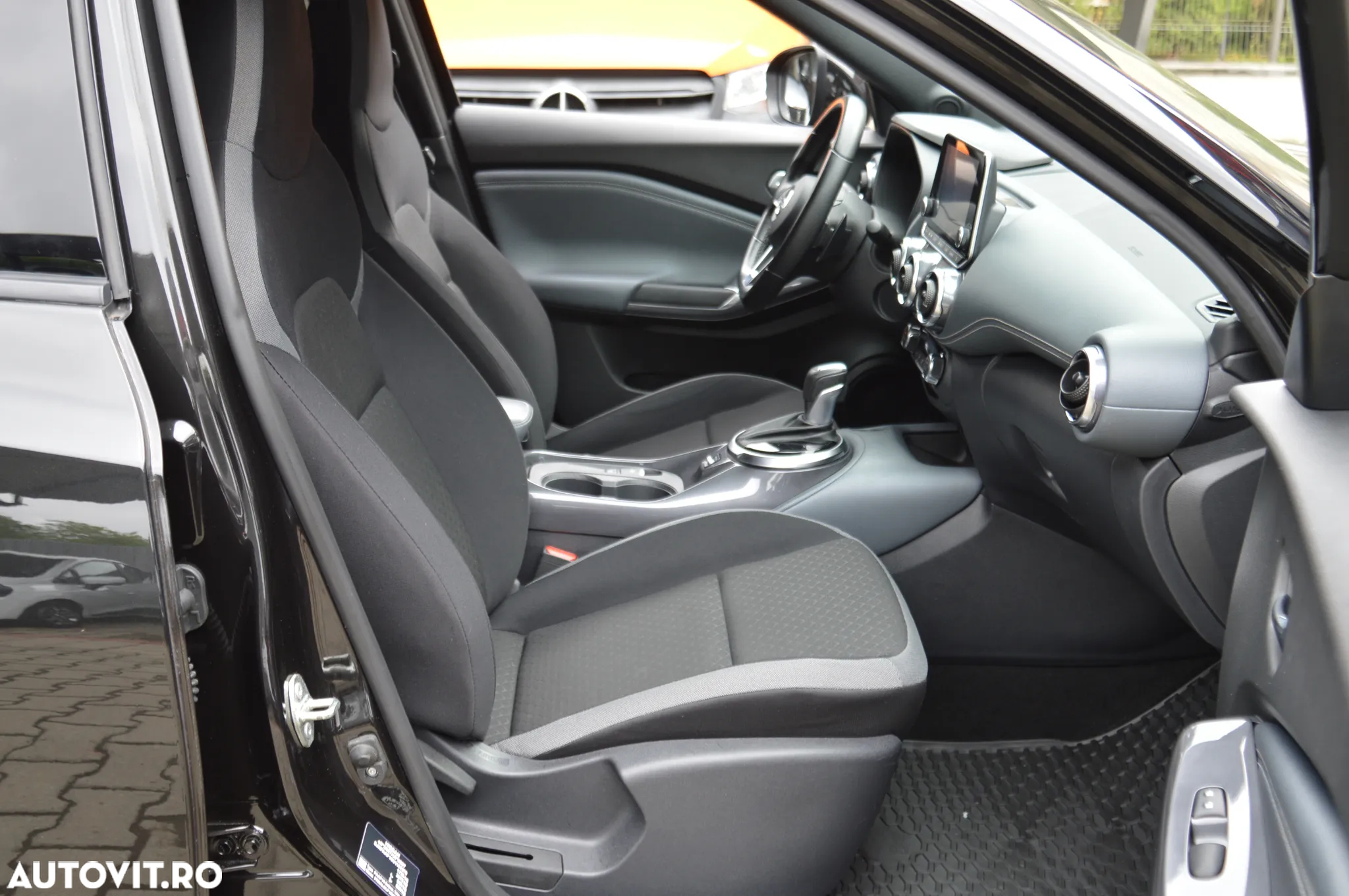 Nissan Juke DIG-T DCT N-Connecta - 9