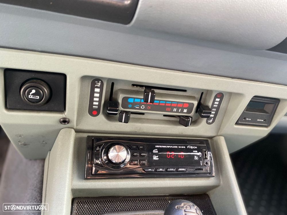 Land Rover Discovery 2.0 Style - 17