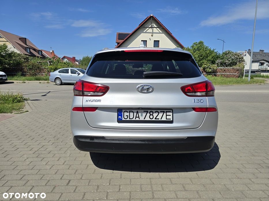Hyundai i30 1.6 D Premium - 4