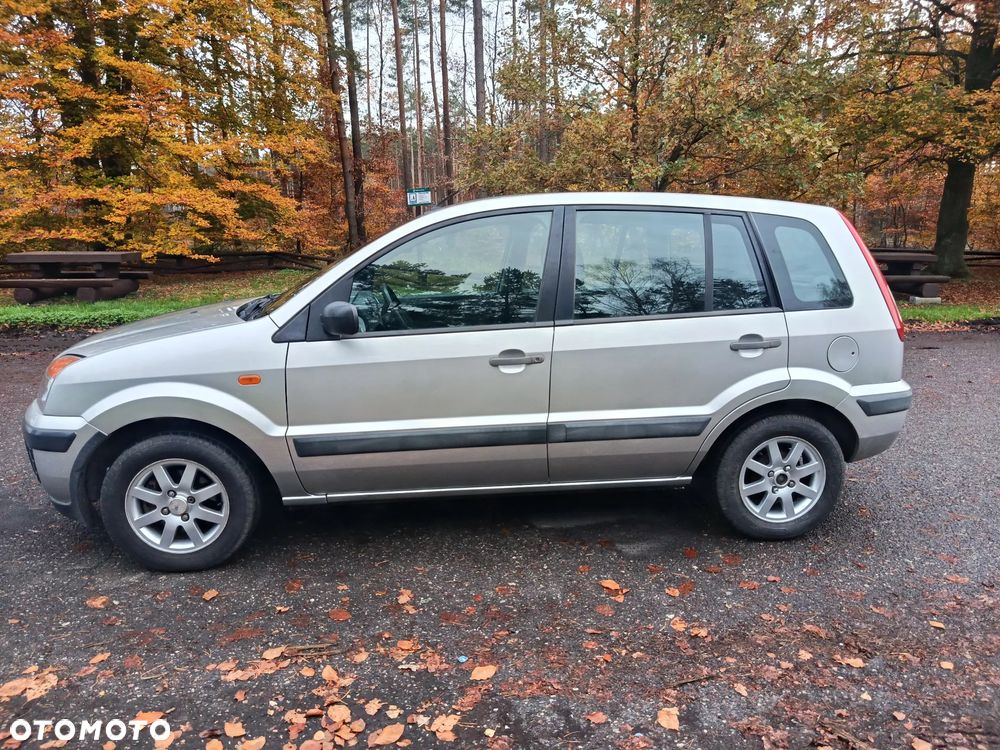 Ford Fusion 1.4 Ambiente - 8