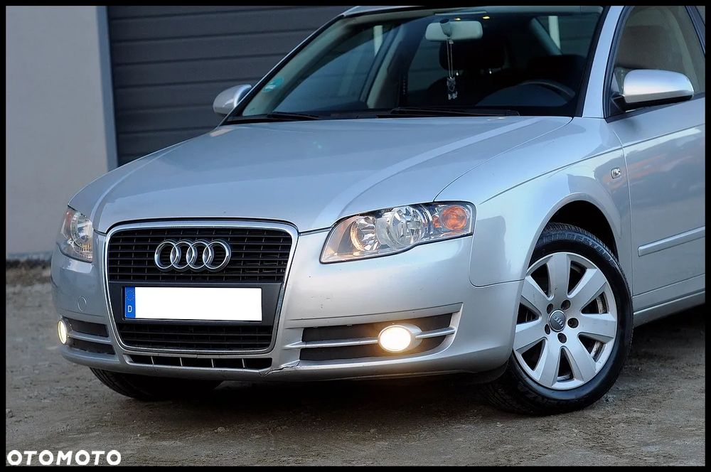 Audi A4 Limousine - 12
