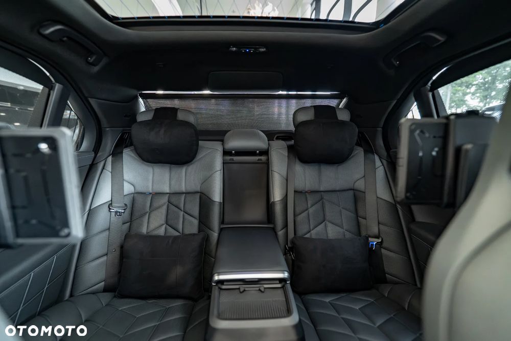 BMW Seria 7 740Li xDrive - 36