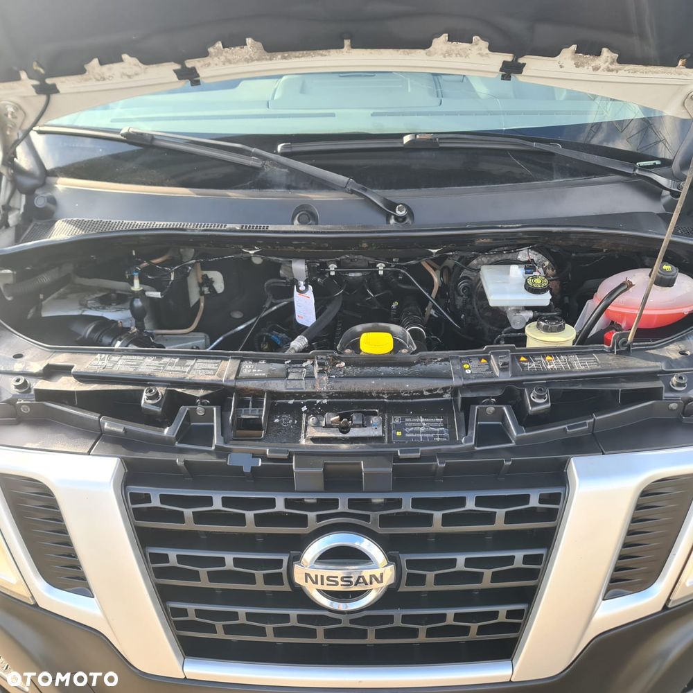 Nissan NV400 - 8