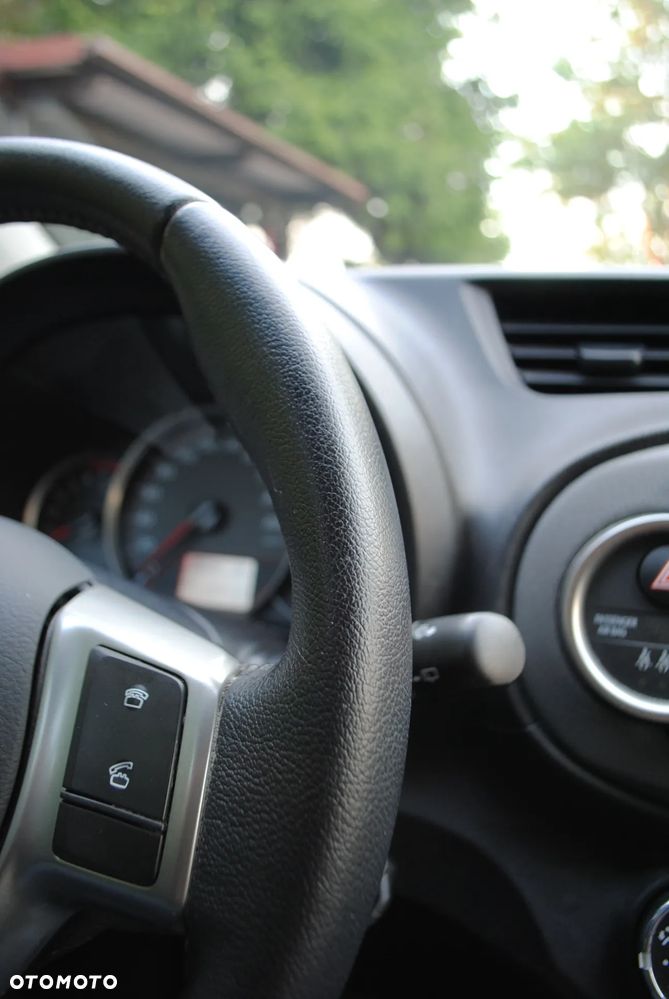 Toyota Yaris 1.0 Premium - 11
