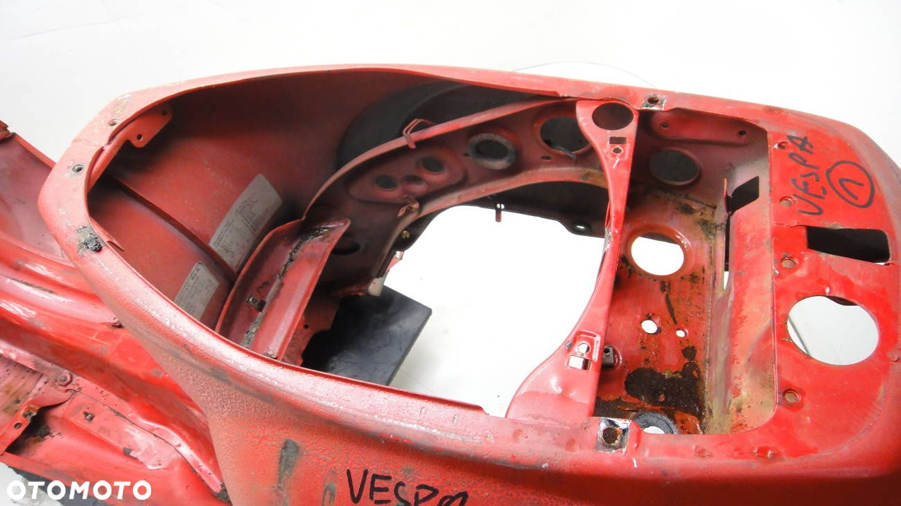 Piaggio Vespa Lx 125 Rama Karoseria - 5