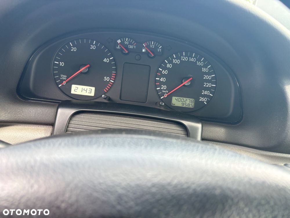 Volkswagen Passat 1.9 TDI - 7