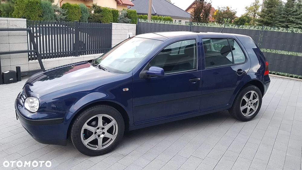 Volkswagen Golf 1.6 Comfortline - 17