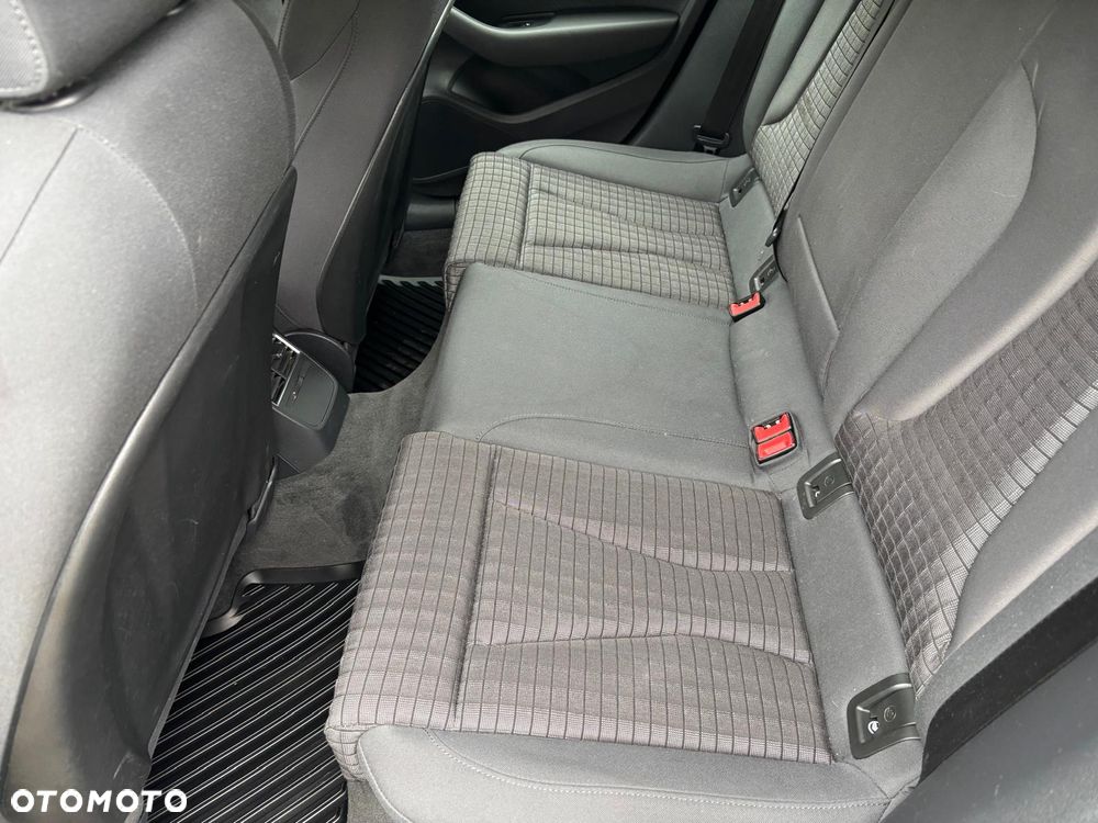 Audi A3 Sportback 2.0 TDI S tronic Ambiente - 12