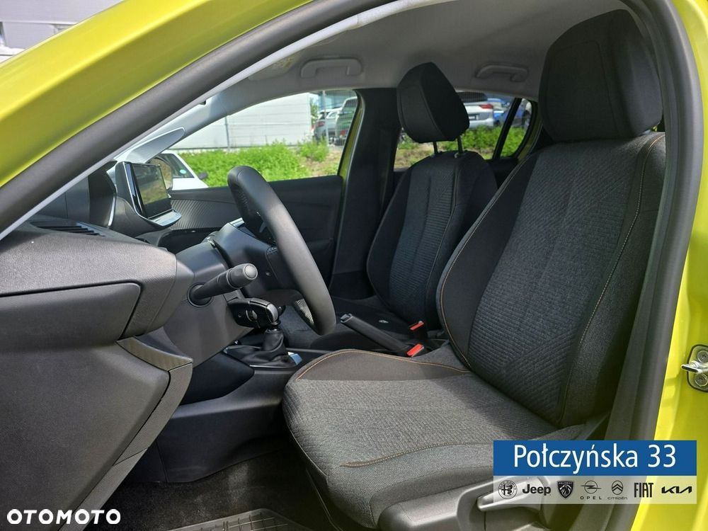 Peugeot 208 - 15