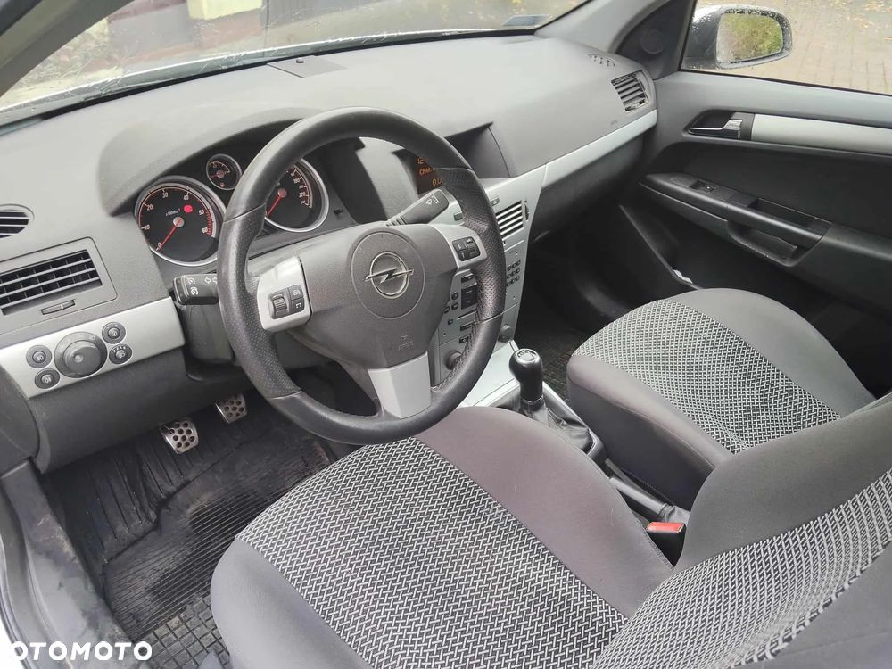 Opel Astra III 1.7 CDTI - 13