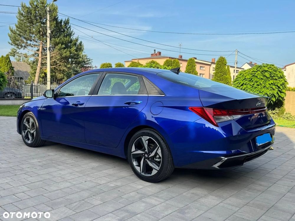 Hyundai Elantra 1.6 Style Premiere - 3