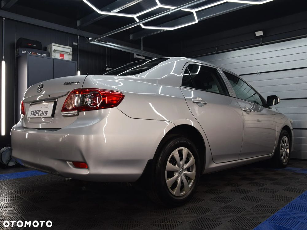 Toyota Corolla - 5