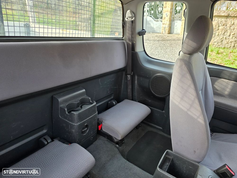 Isuzu D-Max 2.5 DTi CL 4WD L4 CM - 18