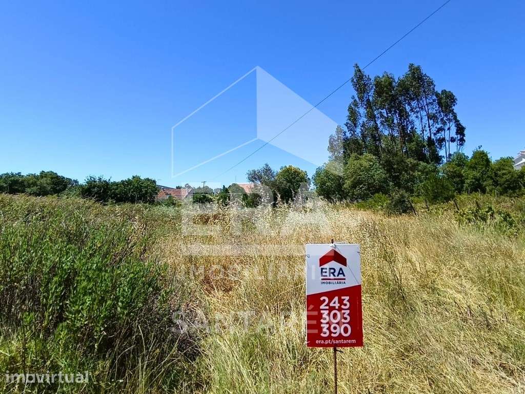 Terreno com 2299m2 no Vale de Santarém - Grande imagem: 2/6