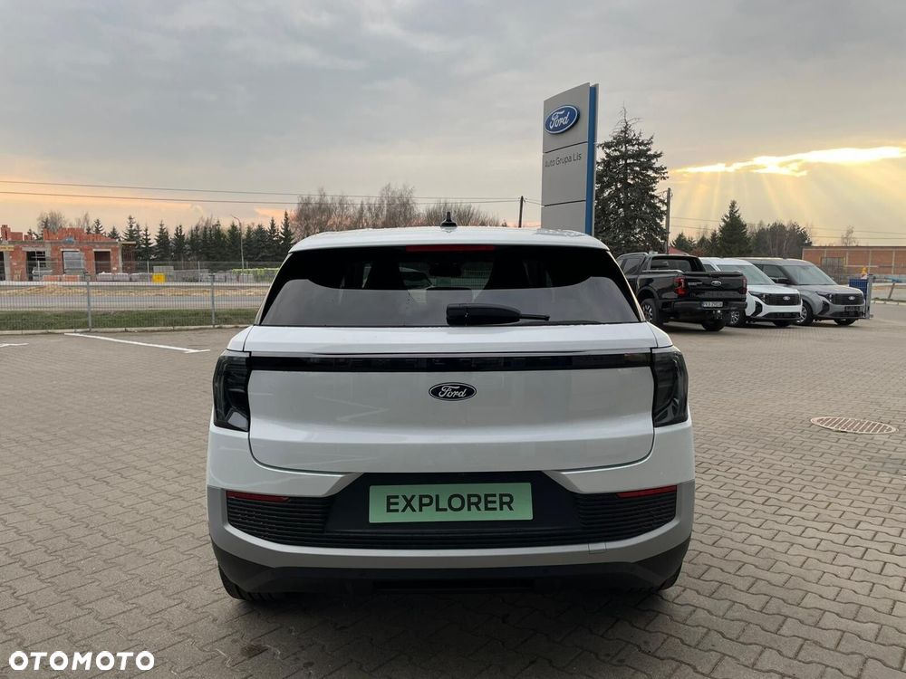 Ford Explorer - 5