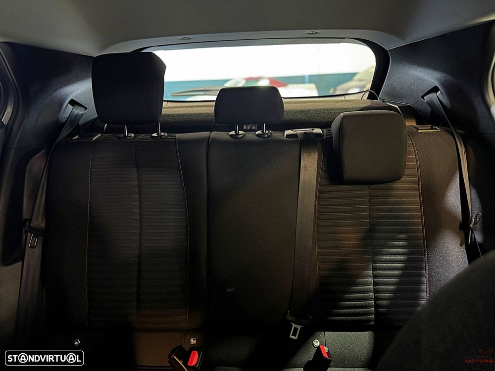 Peugeot 2008 1.2 PureTech Active Pack EAT8 - 38