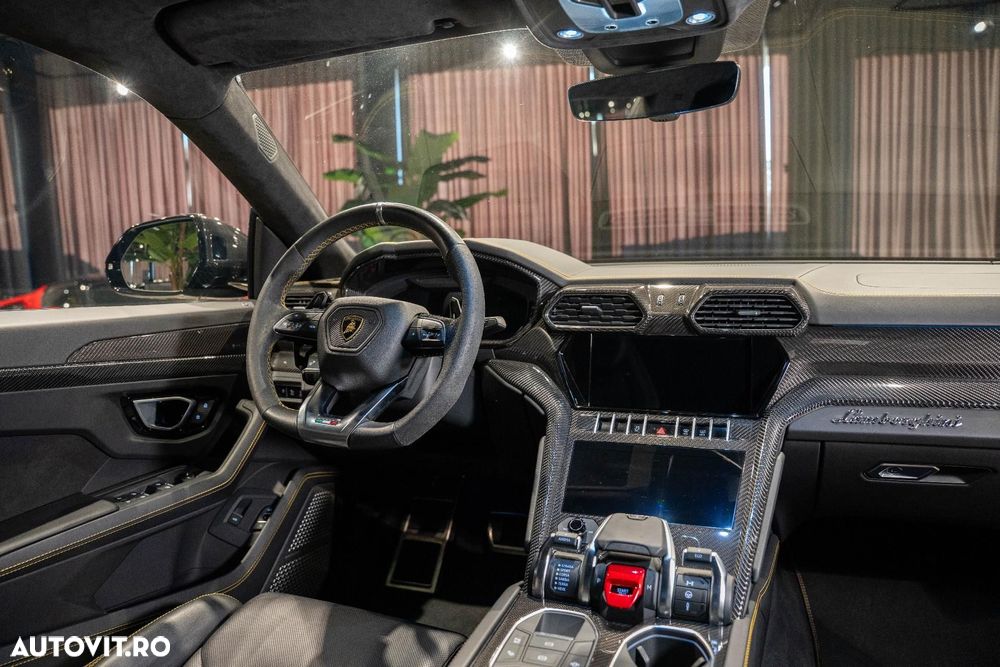 Lamborghini URUS - 31