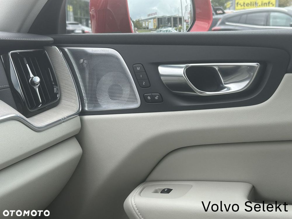 Volvo XC 60 - 30