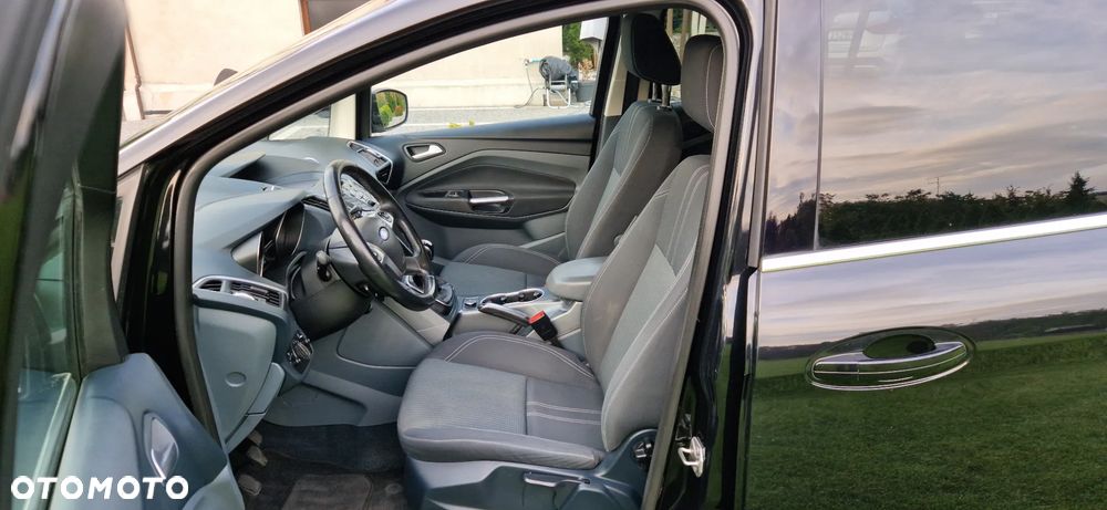 Ford Grand C-MAX - 25