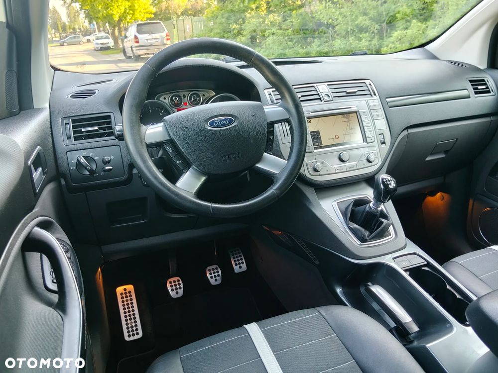Ford Kuga 2.0 TDCi 4x4 Titanium - 15