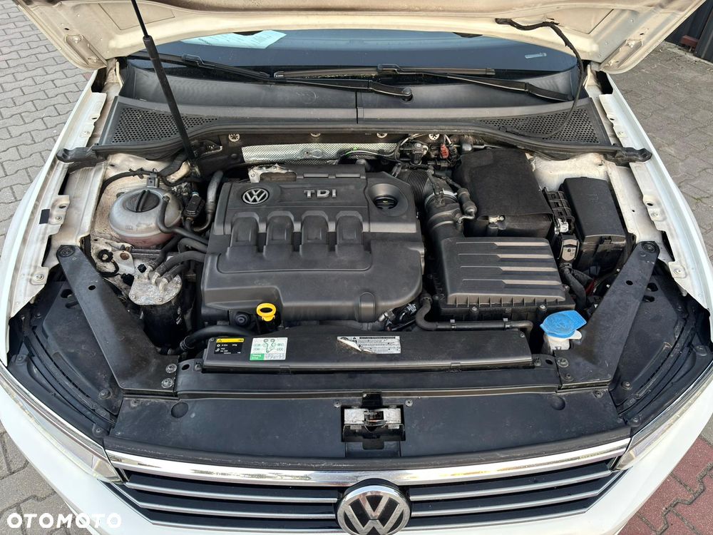 Volkswagen Passat 2.0 TDI (BlueMotion Technology) DSG Highline - 21
