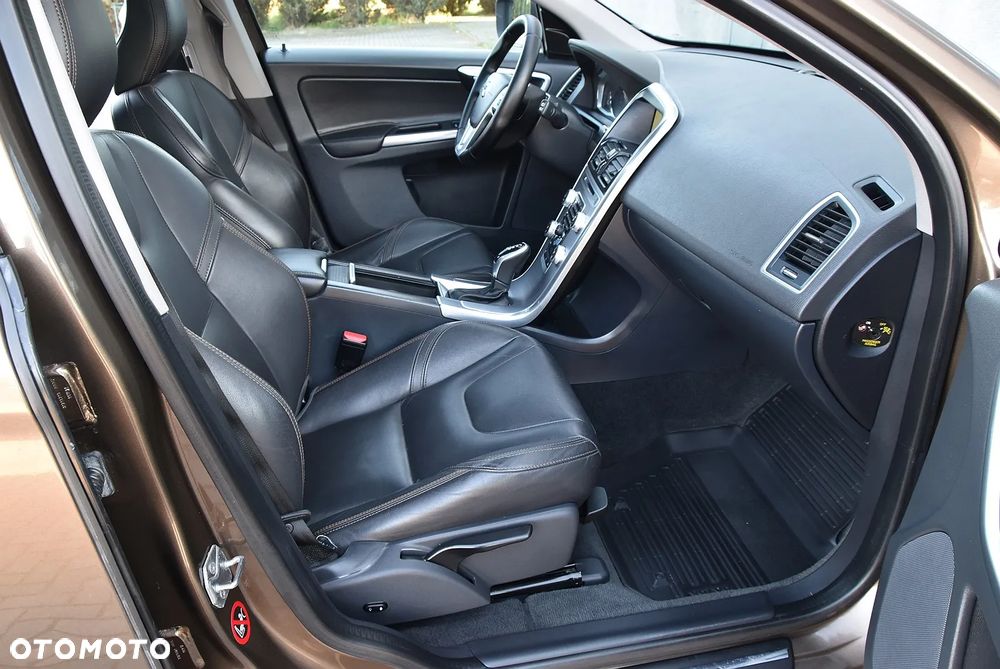 Volvo XC 60 D4 Geartronic Summum - 23