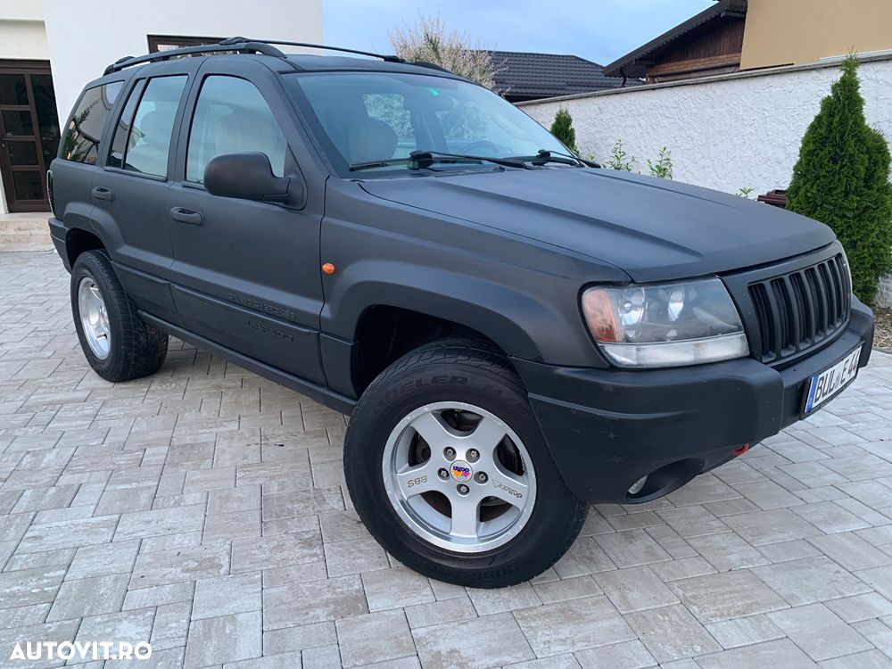Jeep Grand Cherokee - 30