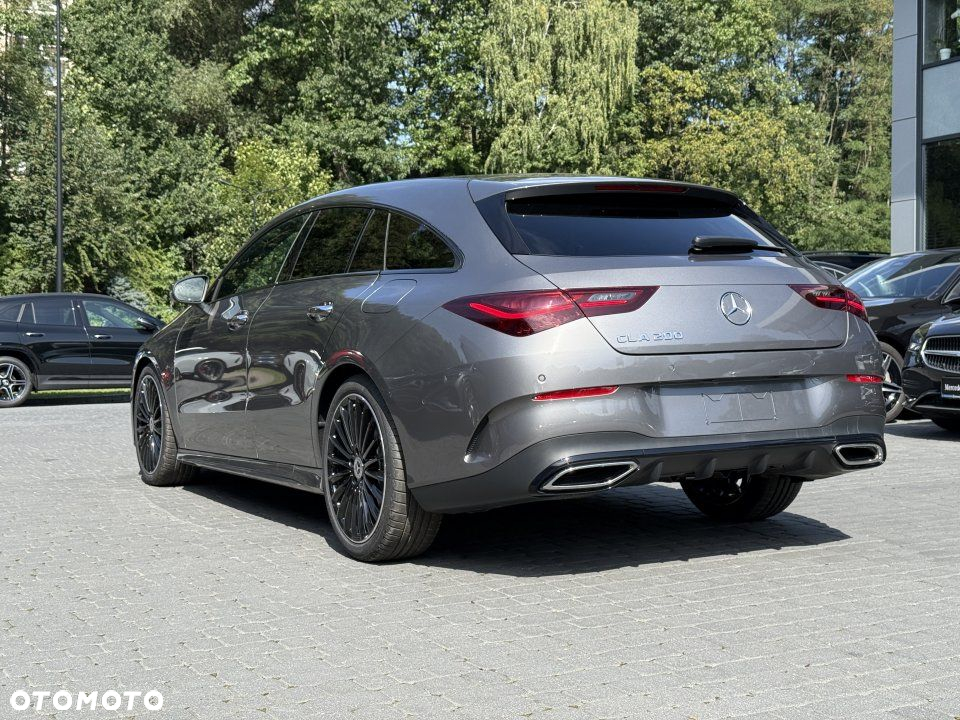 Mercedes-Benz CLA - 5