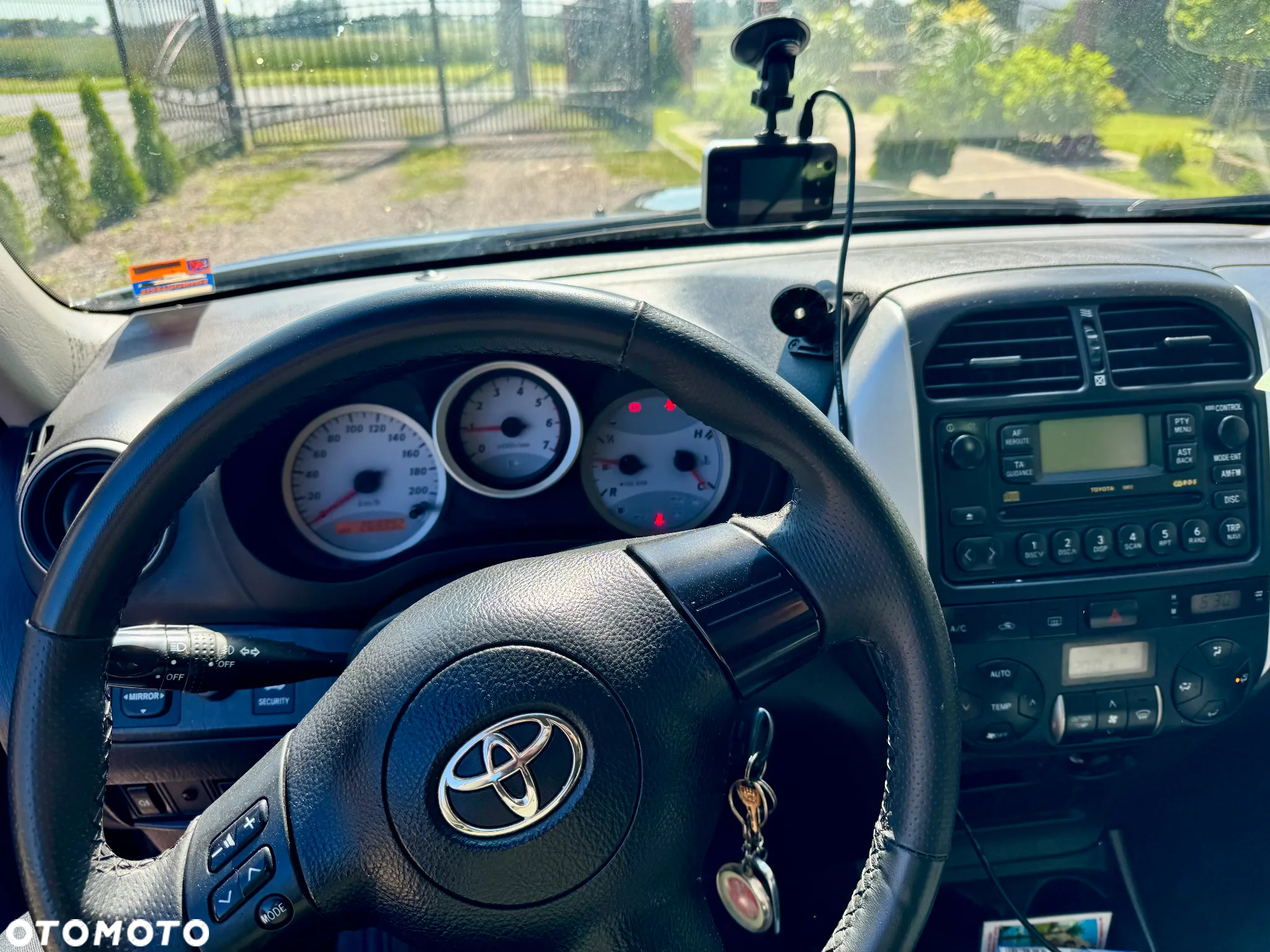 Toyota RAV4 - 8