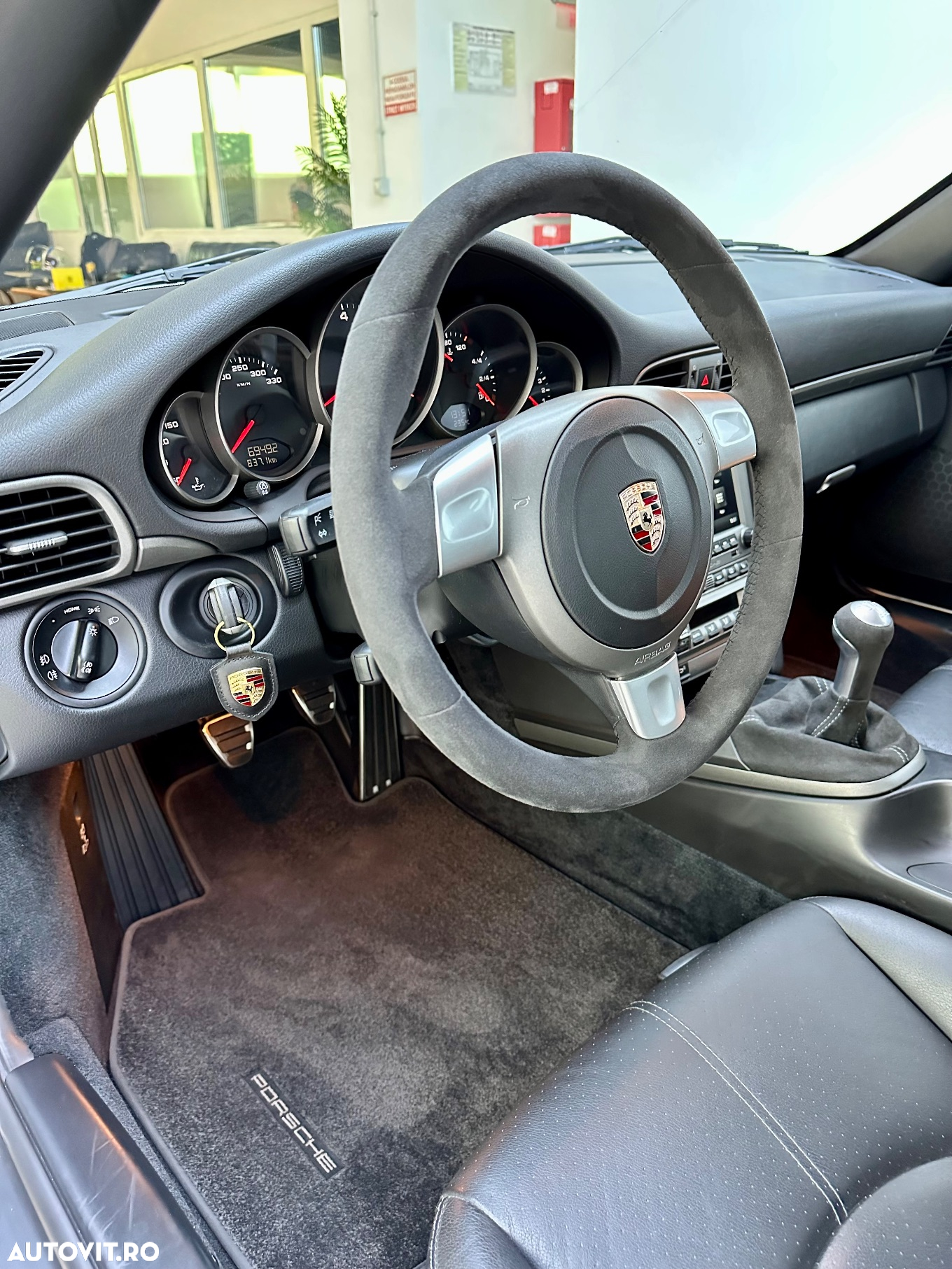Porsche 911 Carrera - 7